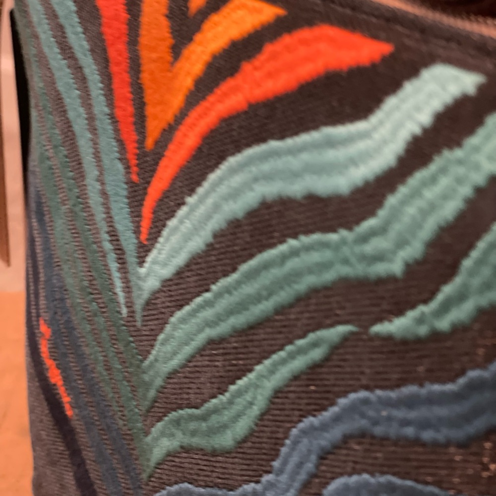 Consuela Downtown Noah Crossbody - Picture 6 of 12